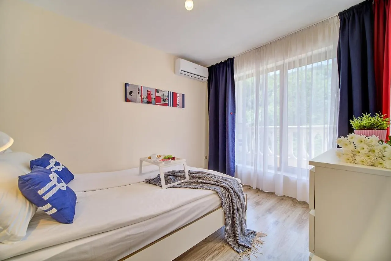 Summertime In Varna South Bay Beach Residence Bulgarien