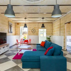 https://valletta-collection-st-pauls-apartment.hotelssaintjulians.com