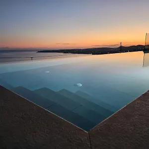 https://panorama-blue-kefalonia-luxury-villa-in-lourdata.kefaloniahotels.net