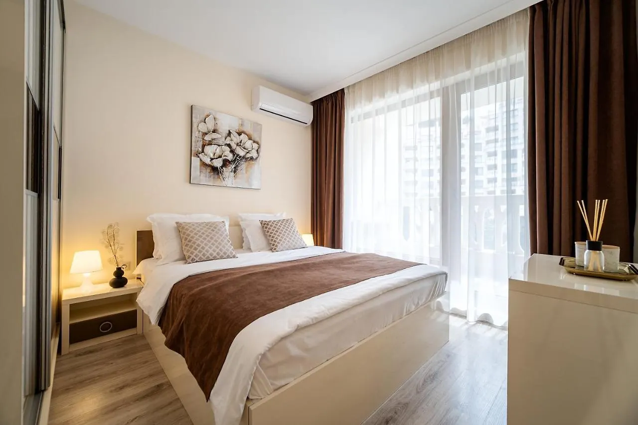 Апартаменты Summertime In Varna South Bay Beach Residence